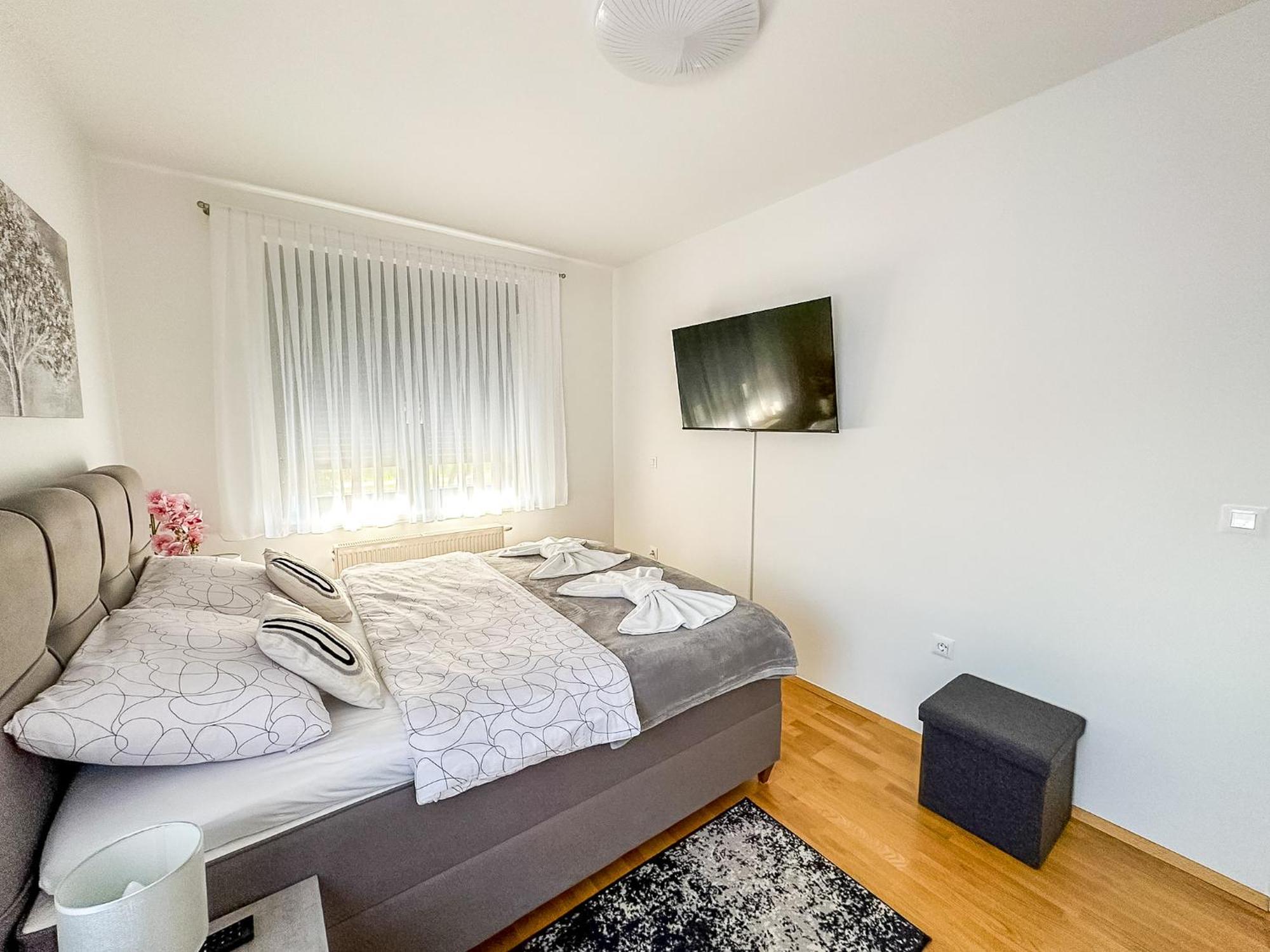 Apartman Lux Self Check-In Virovitica Eksteriør bilde